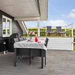 2 Bedroom Cozy In بيت للعطل Roslev
