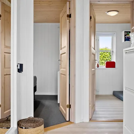 Prázdninový dům 2 Bedroom Cozy In Roslev
