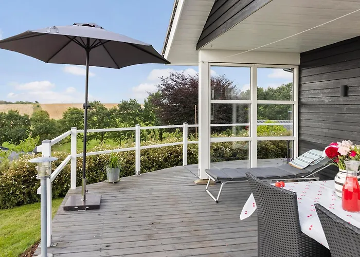 2 Bedroom Cozy In Roslev